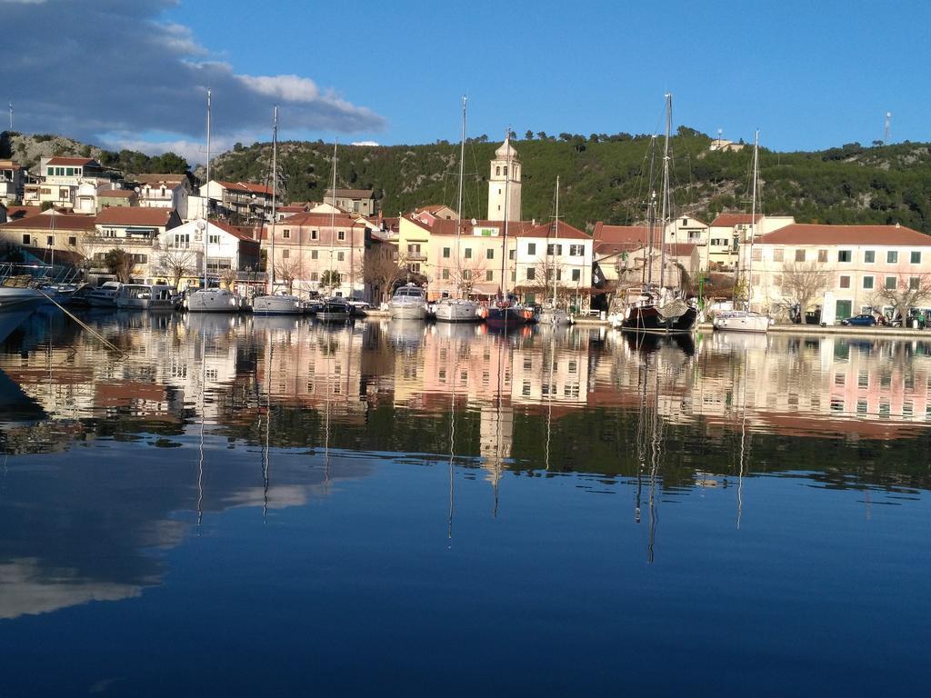 Apartments Pulic Skradin Buitenkant foto